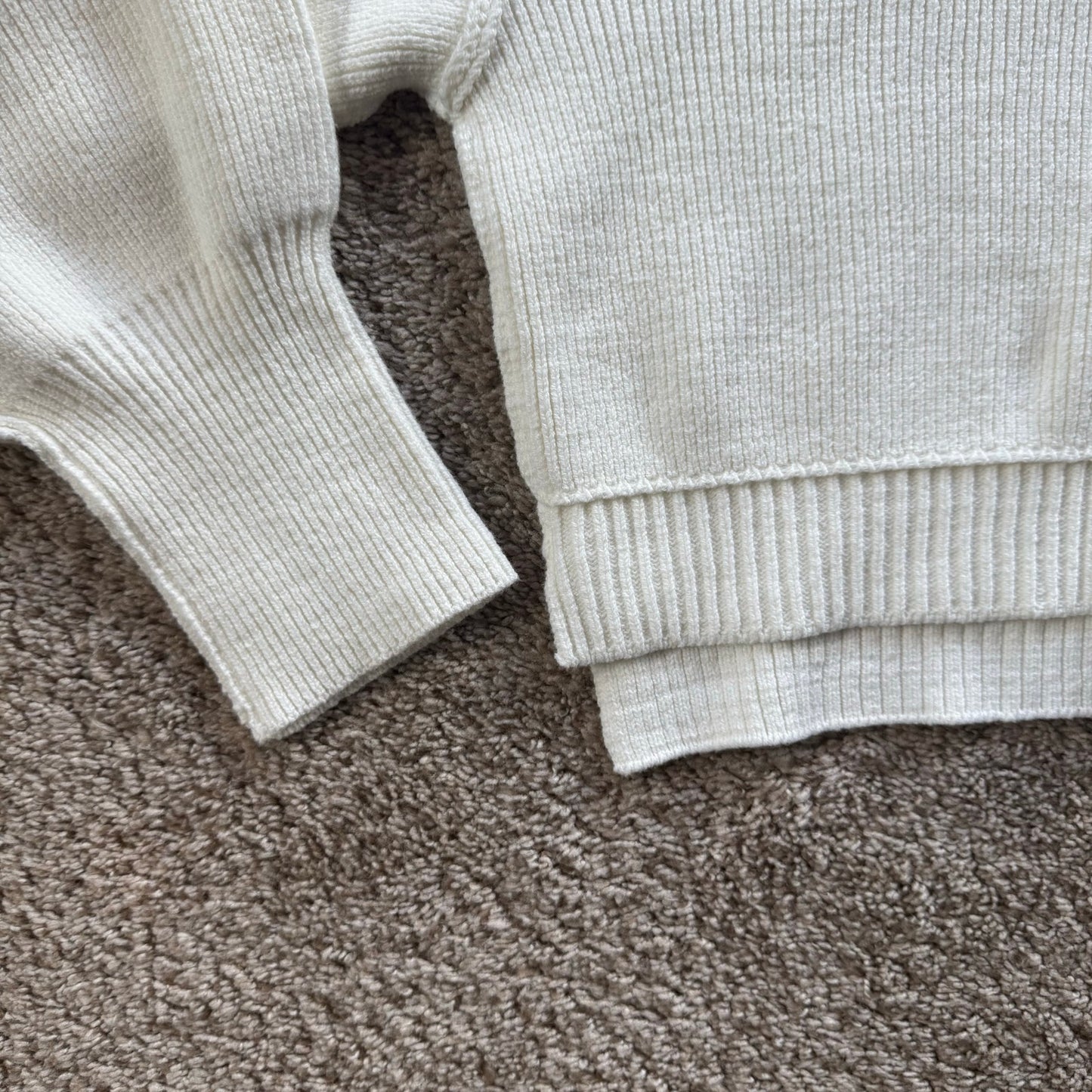 Free People Crop Sweater in Cream - Large
