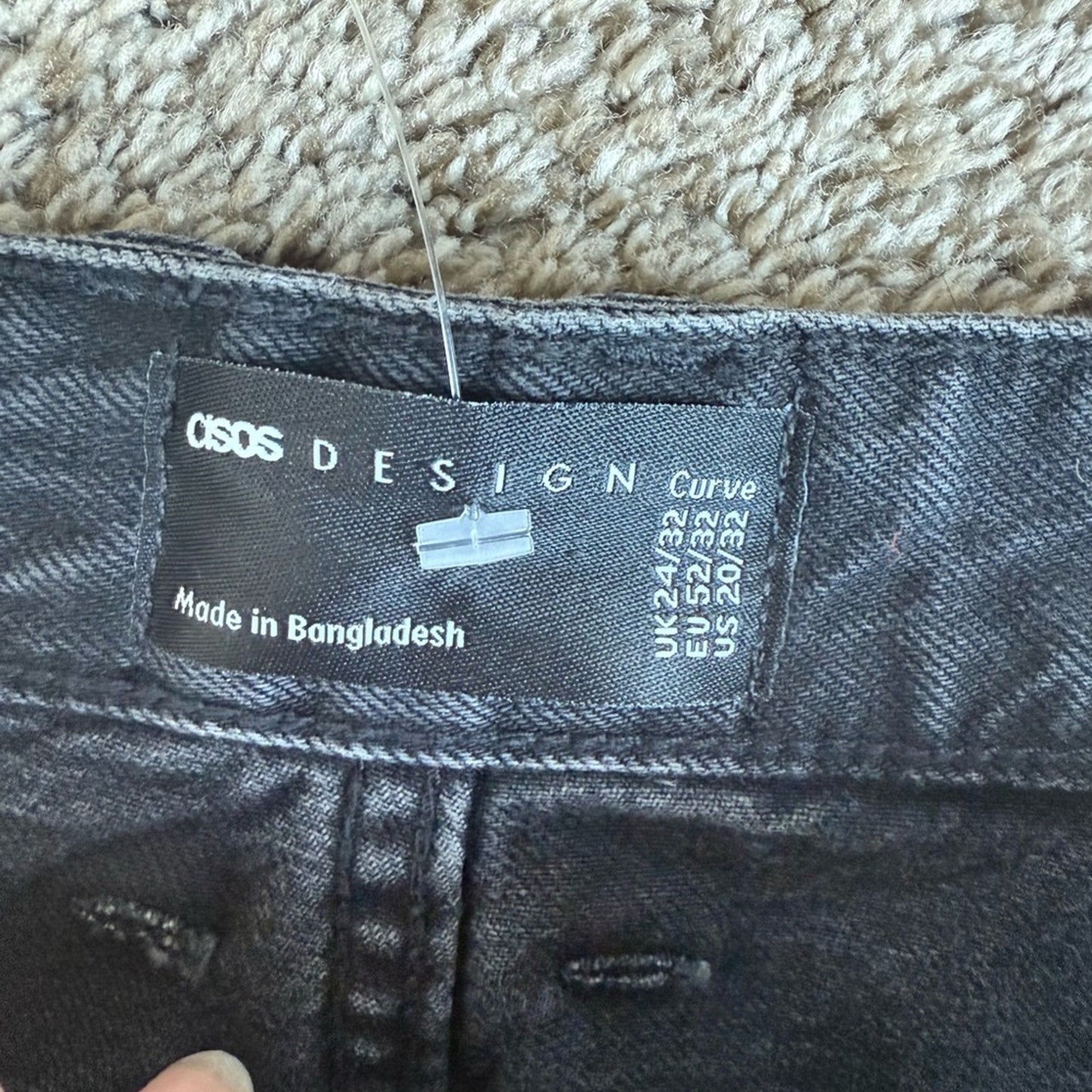 Stylish ASOS Black Distressed Jeans Size 20 (2XL) - 32" Inseam