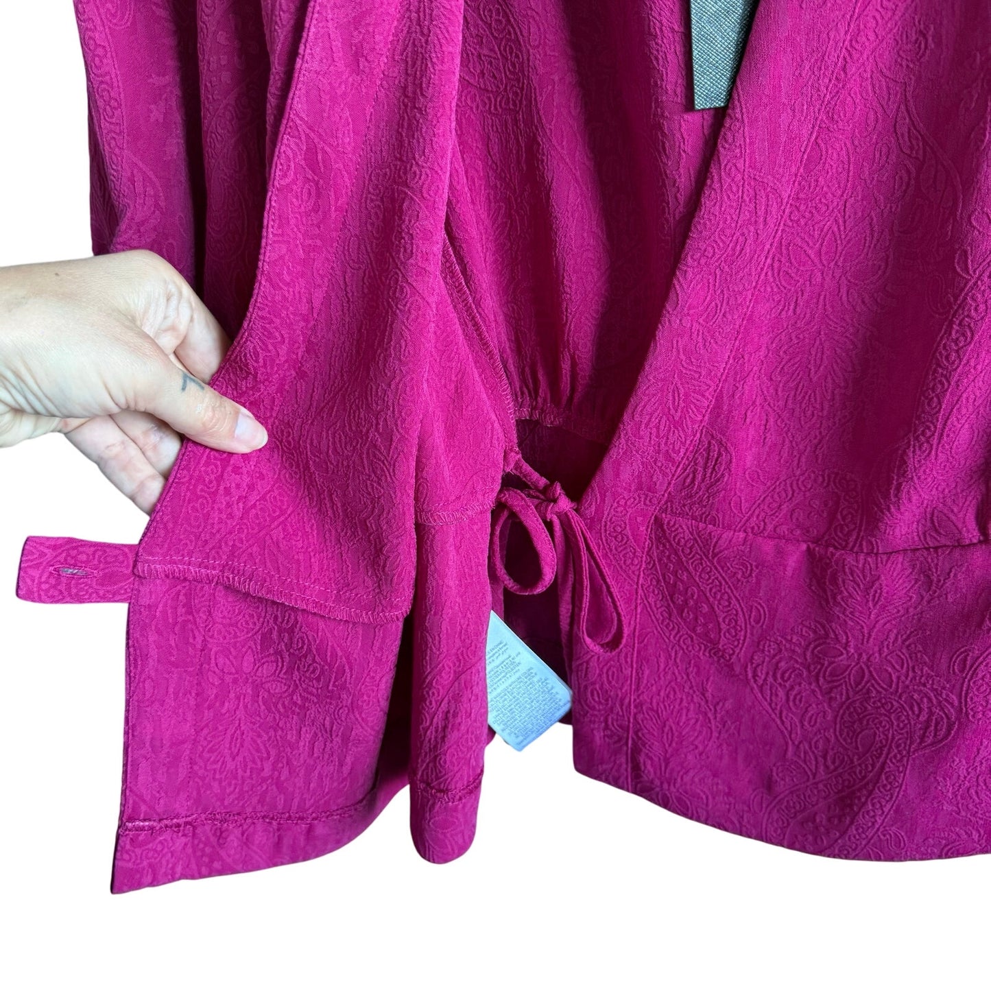 BCBG Magenta Short Sleeve Blouse - Small