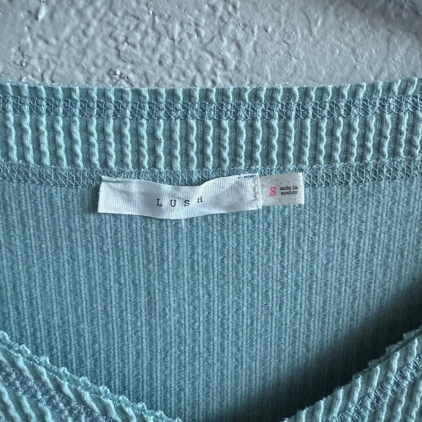 Blue LUSH Ribbed Boxy Tee - small