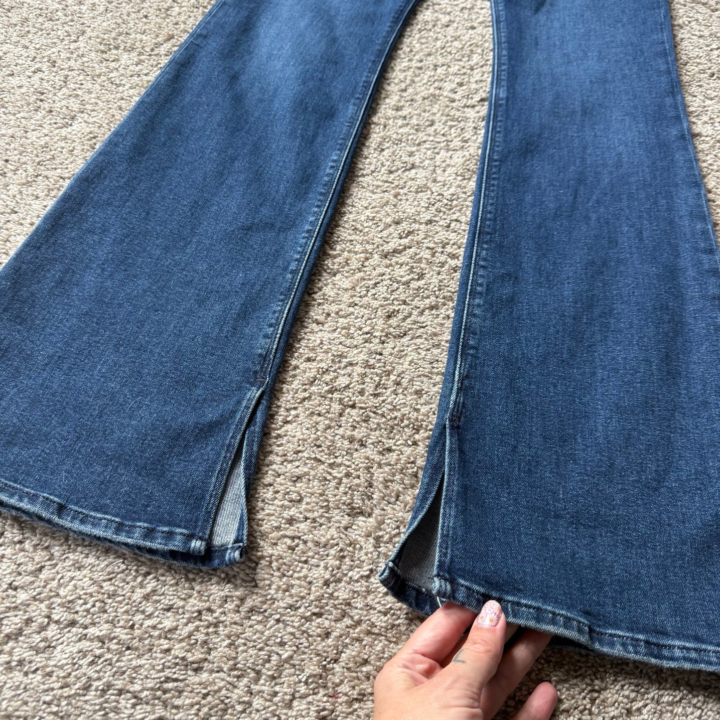 Hudson Barbara High-Rise Bootcut Jean size 27