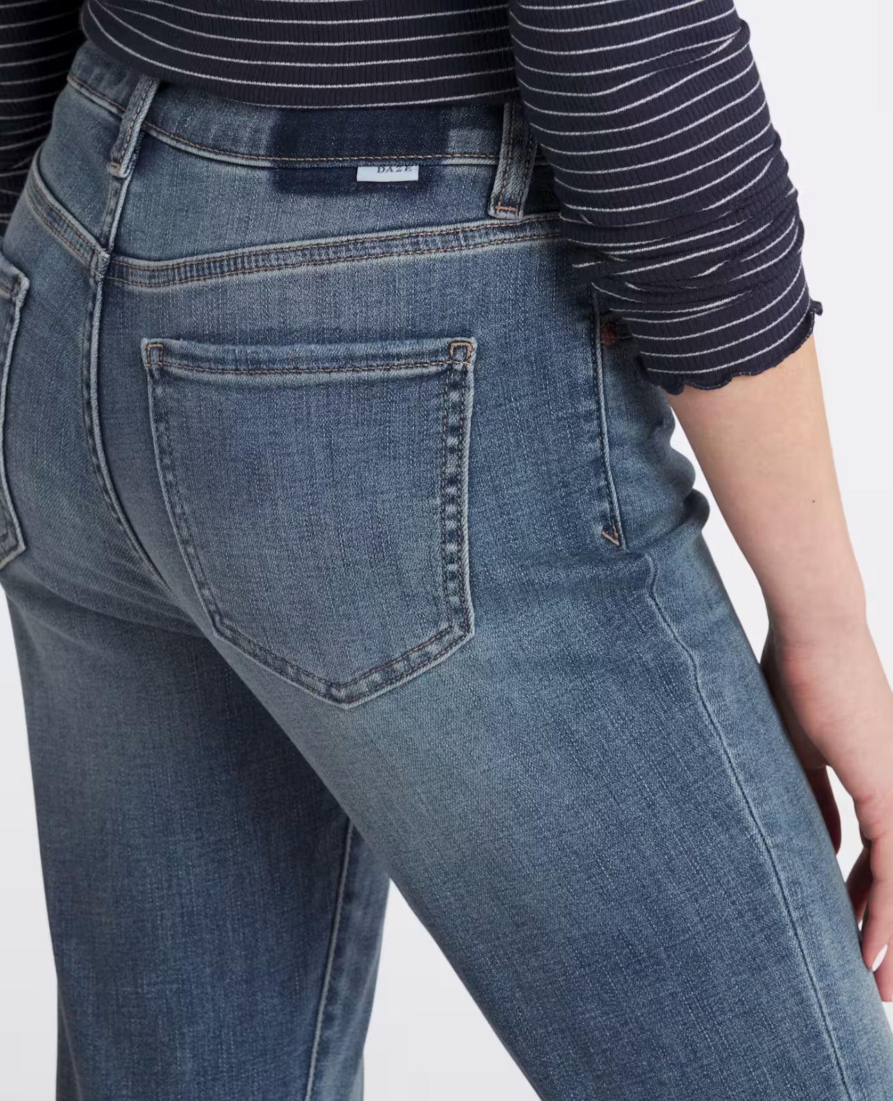 Daze Lovergirl Mid Rise Roller Jeans - Size 29” Waist