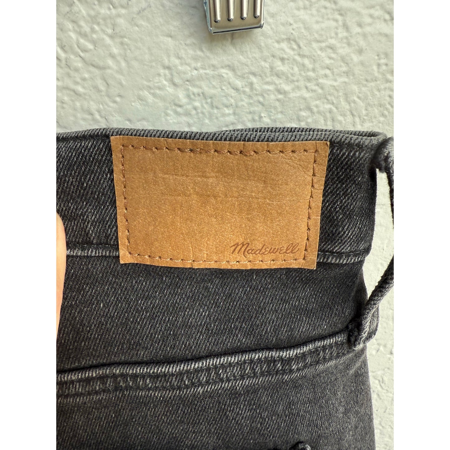 Madewell - The Perfect Vintage Jean - Size 31 - Gray - *Broken Zipper