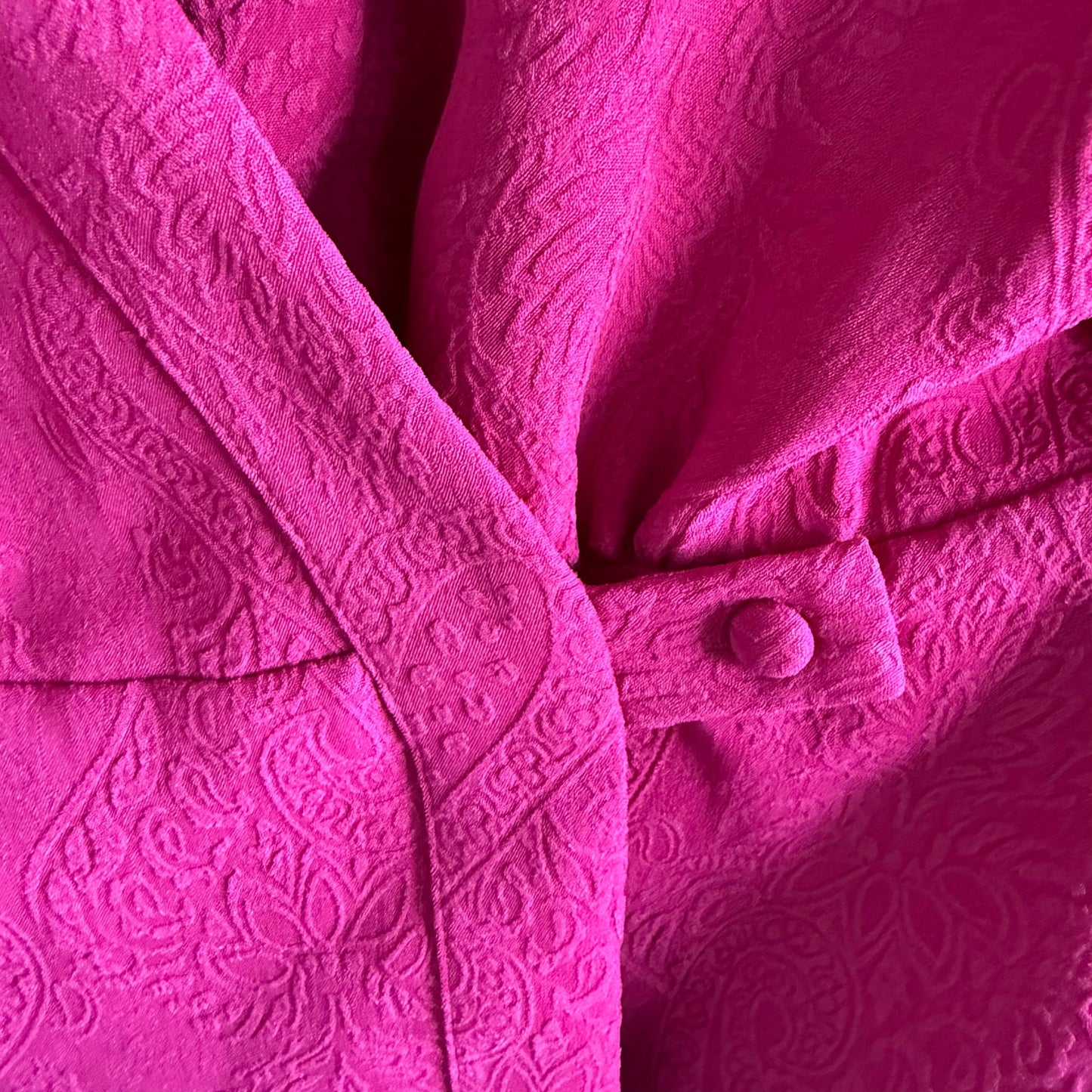 BCBG Magenta Short Sleeve Blouse - Small