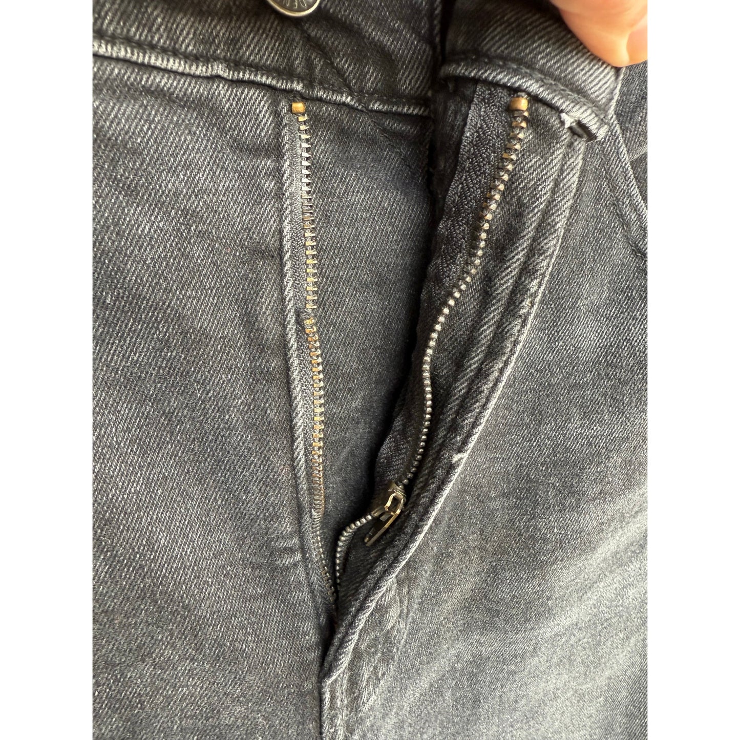 Madewell - The Perfect Vintage Jean - Size 31 - Gray - *Broken Zipper