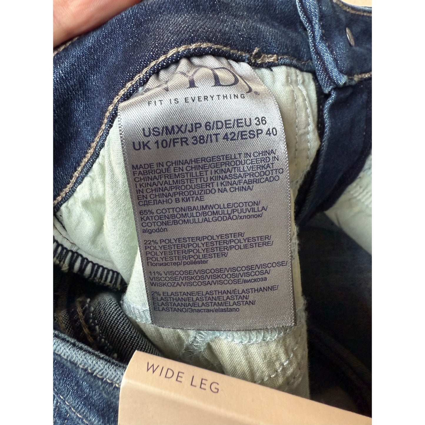 NYJD Teresa Wide Leg Jeans Size 6