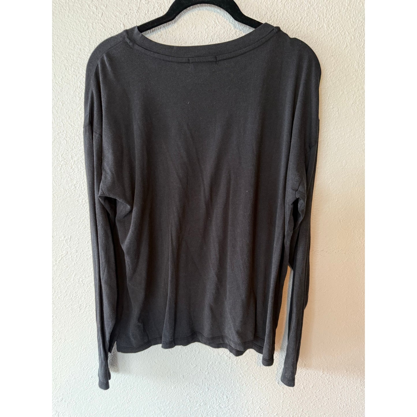 WildFox Long Sleeve - Large - Black