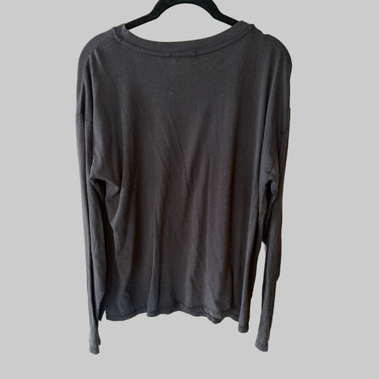 WildFox Long Sleeve - Large - Black
