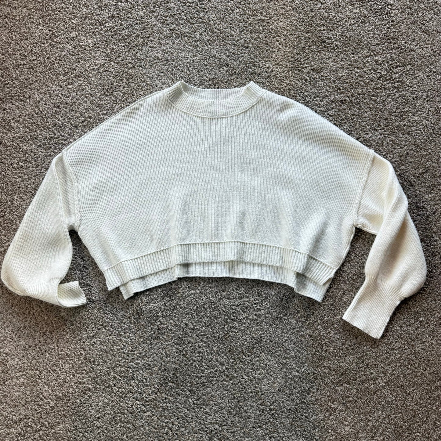Free People Crop Sweater in Cream - Large