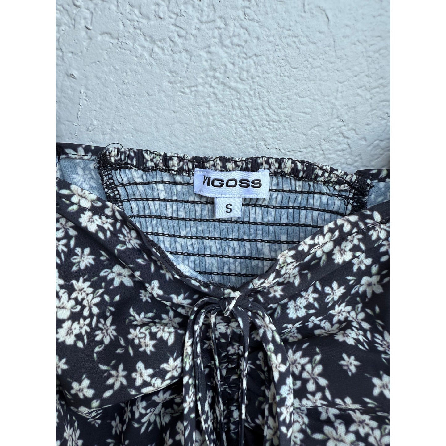 Vigoss Floral Top - Size Small