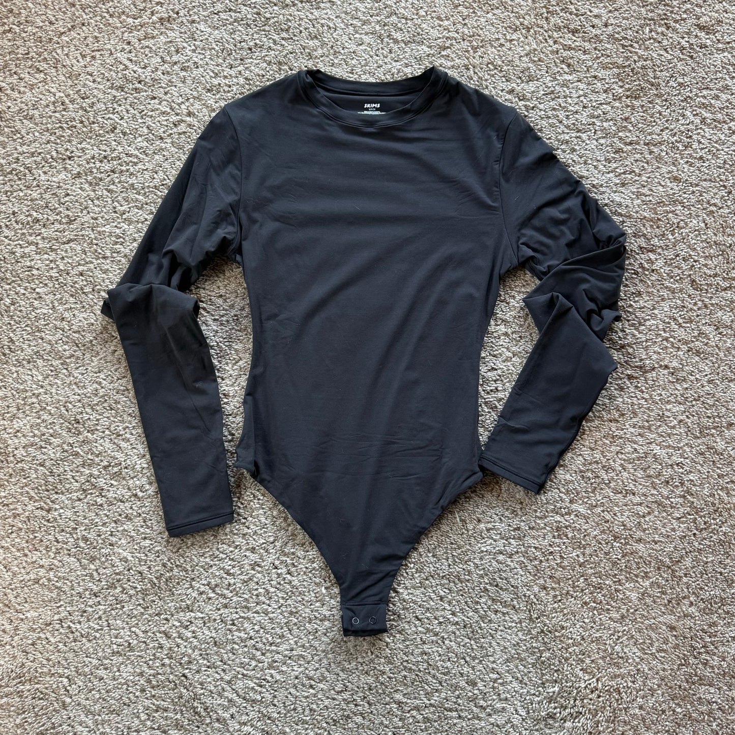 Skims long sleeve body suit - small