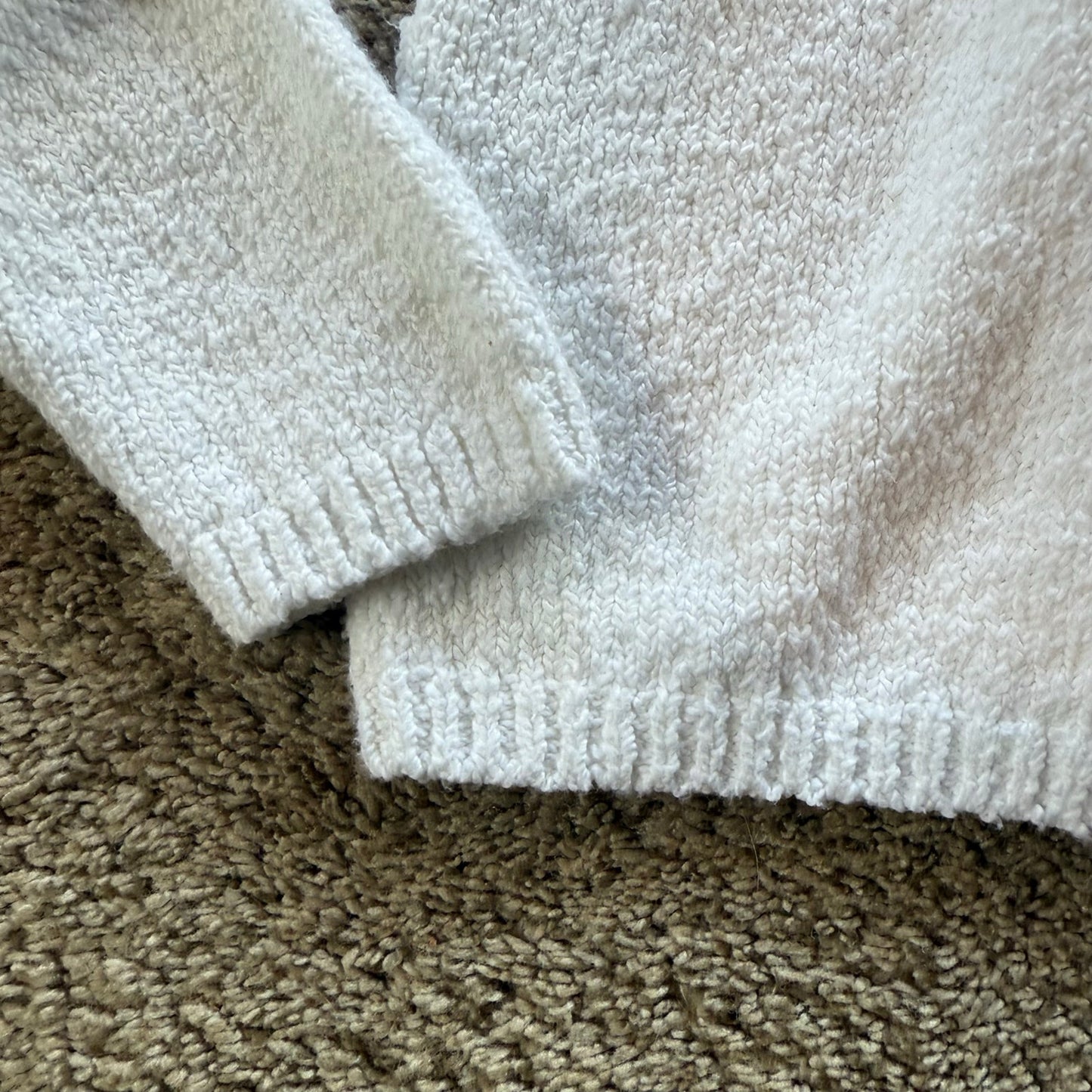 Vince Crew Sweater in White - Small