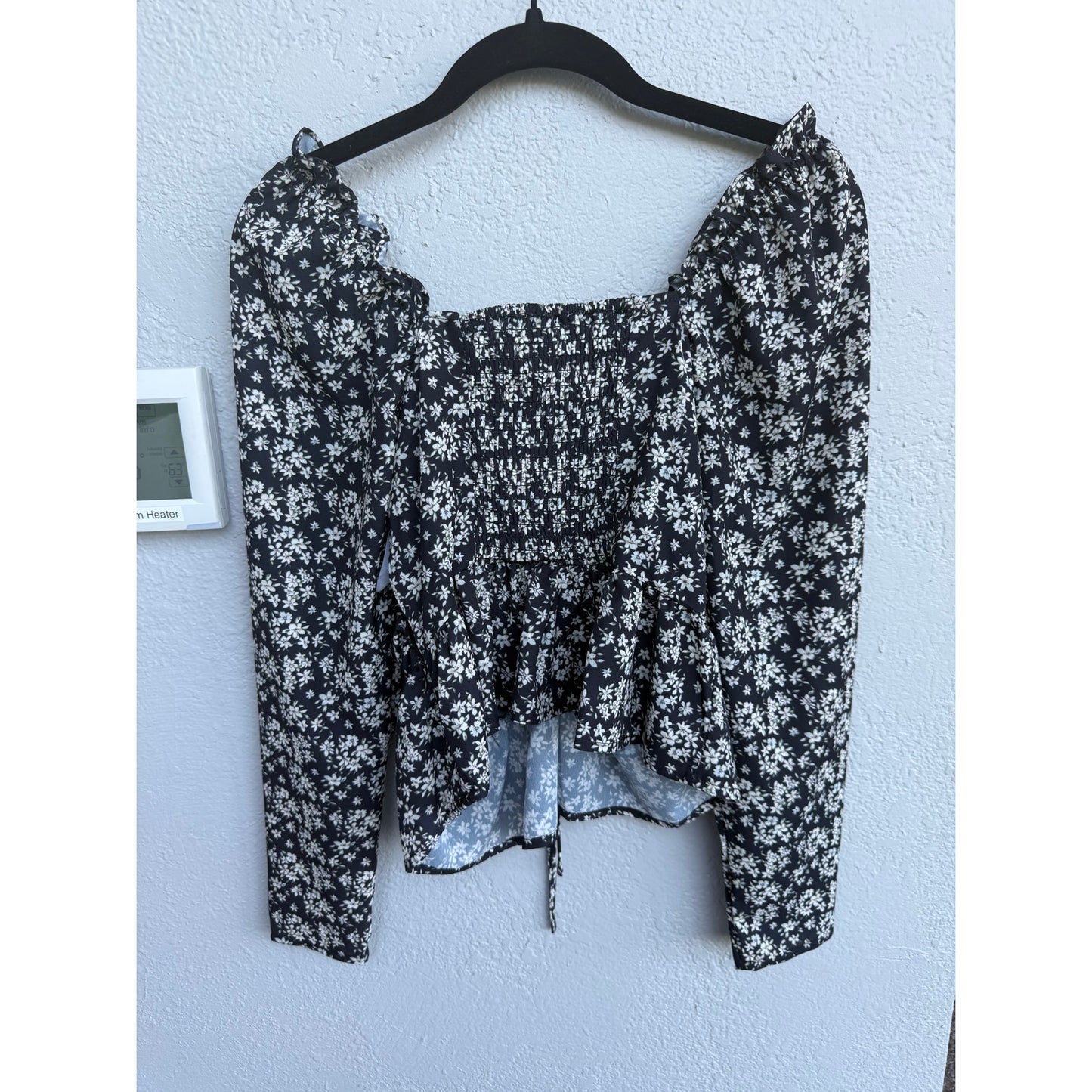 Vigoss Floral Top - Size Small