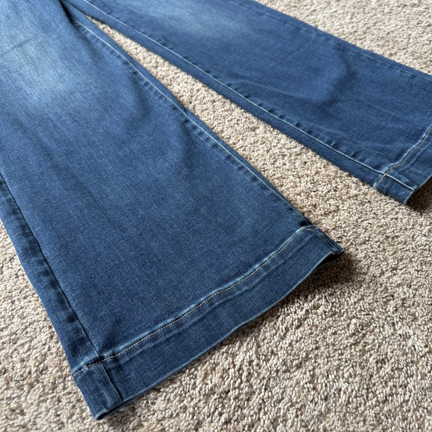 NYJD Teresa Wide Leg Jeans Size 6