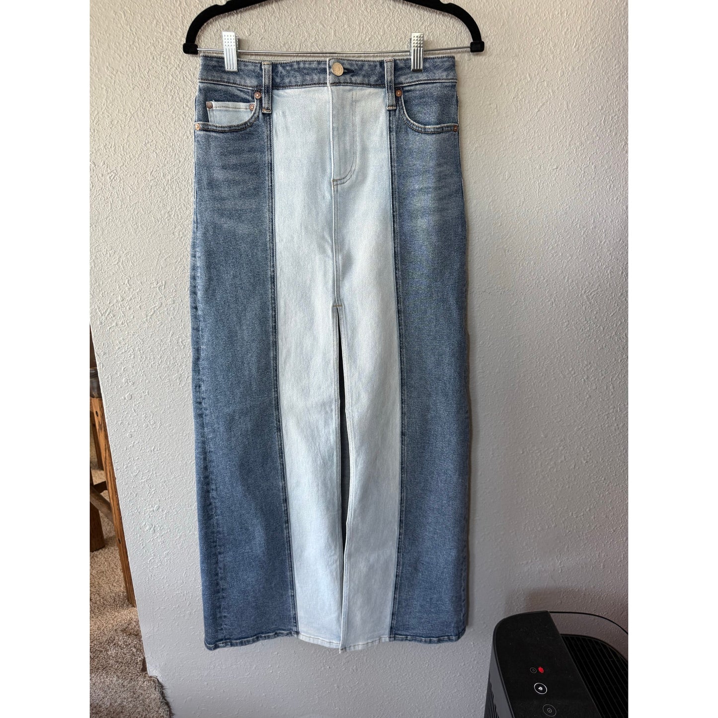 Alice and Olivia two toned denim maxi skirt size 1