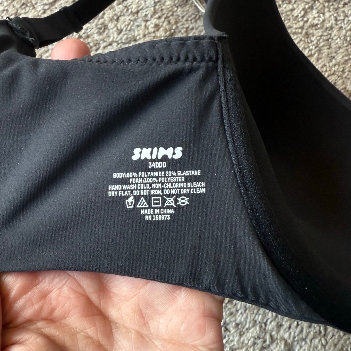 SKIMS Fits Everybody Push-up Bra in Black - Size 34DDD