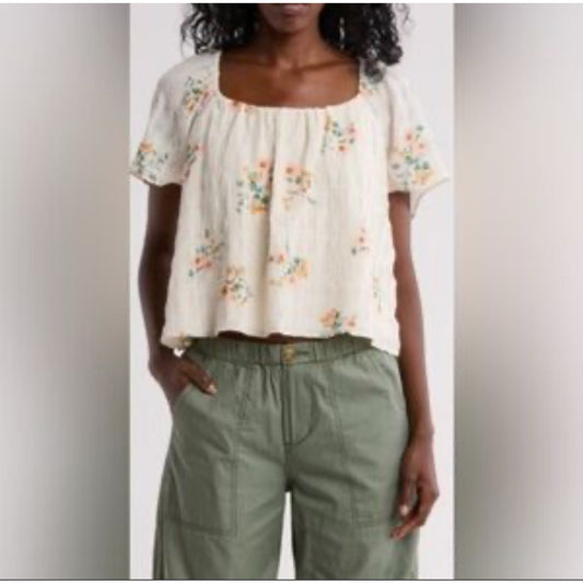 Melrose and Market Floral Top - Size Medium