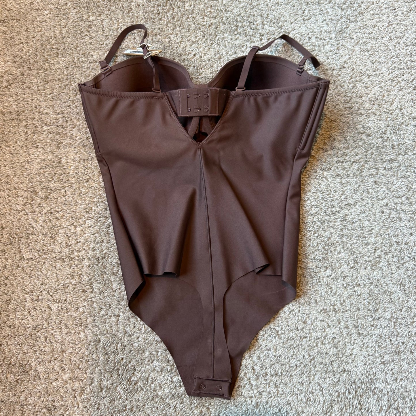 SKIMS Body Molded Underwire Thong Bodysuit in Cocoa - Size Large
