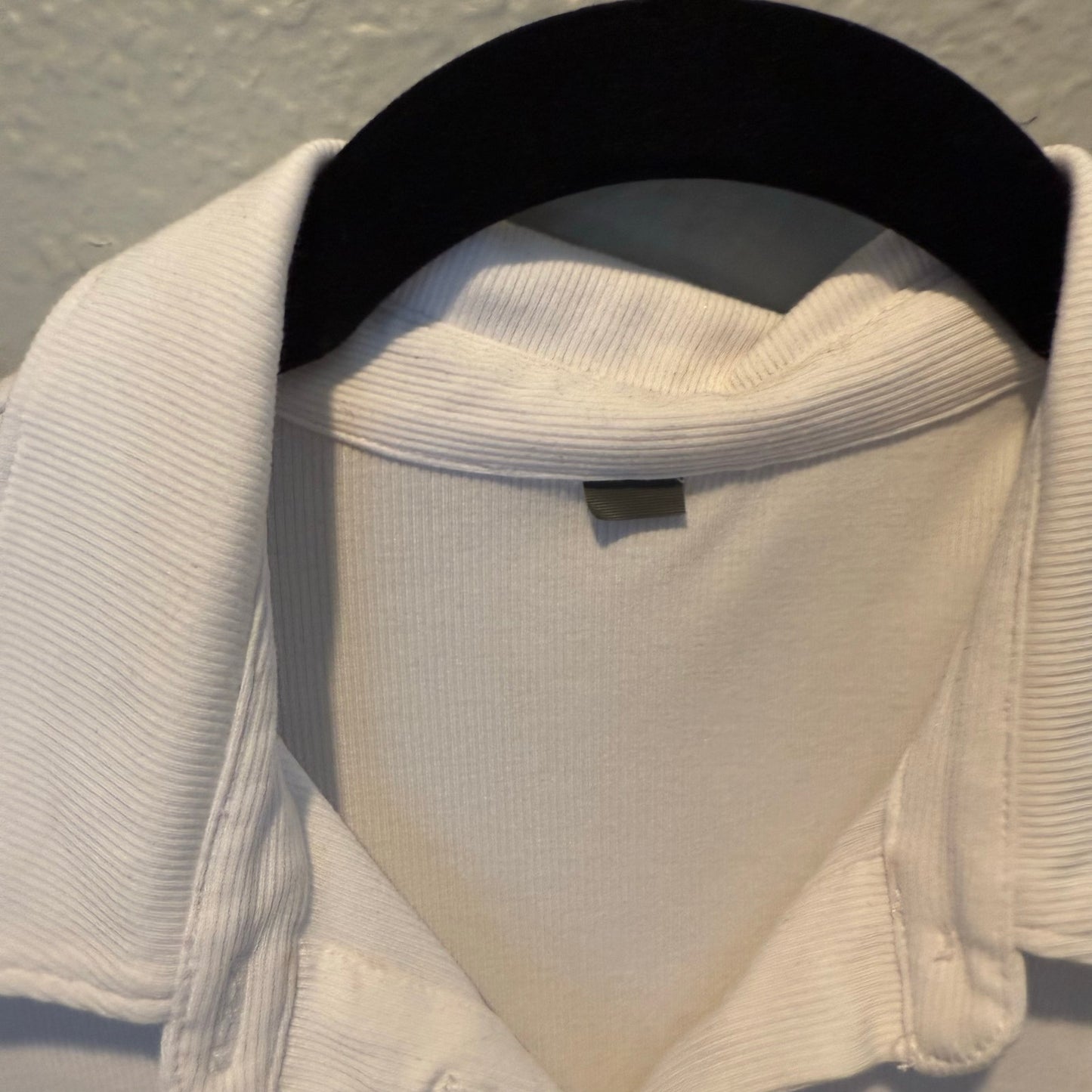 Vuori Fitted Polo Shirt in White - Size XS