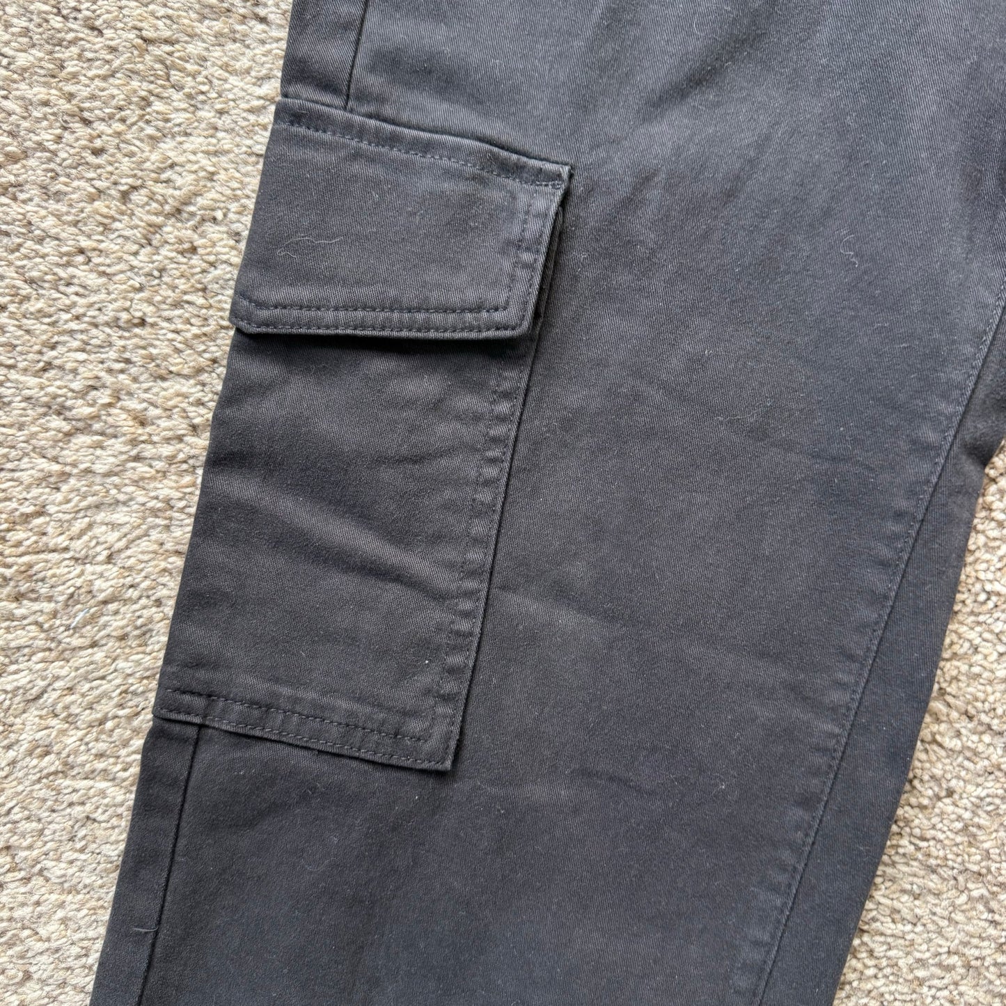 Sanctuary Classic Black Cargo Pants - Size 25