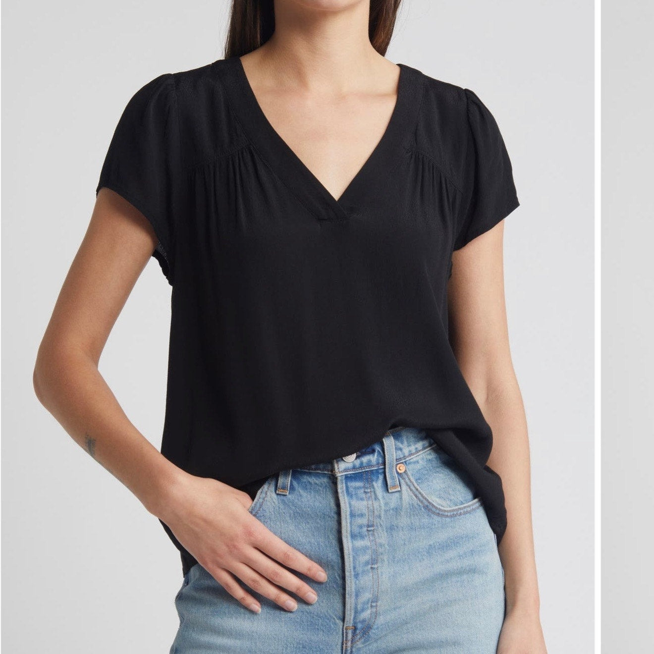 Treasure and Bond Black V-Neck Top - Medium