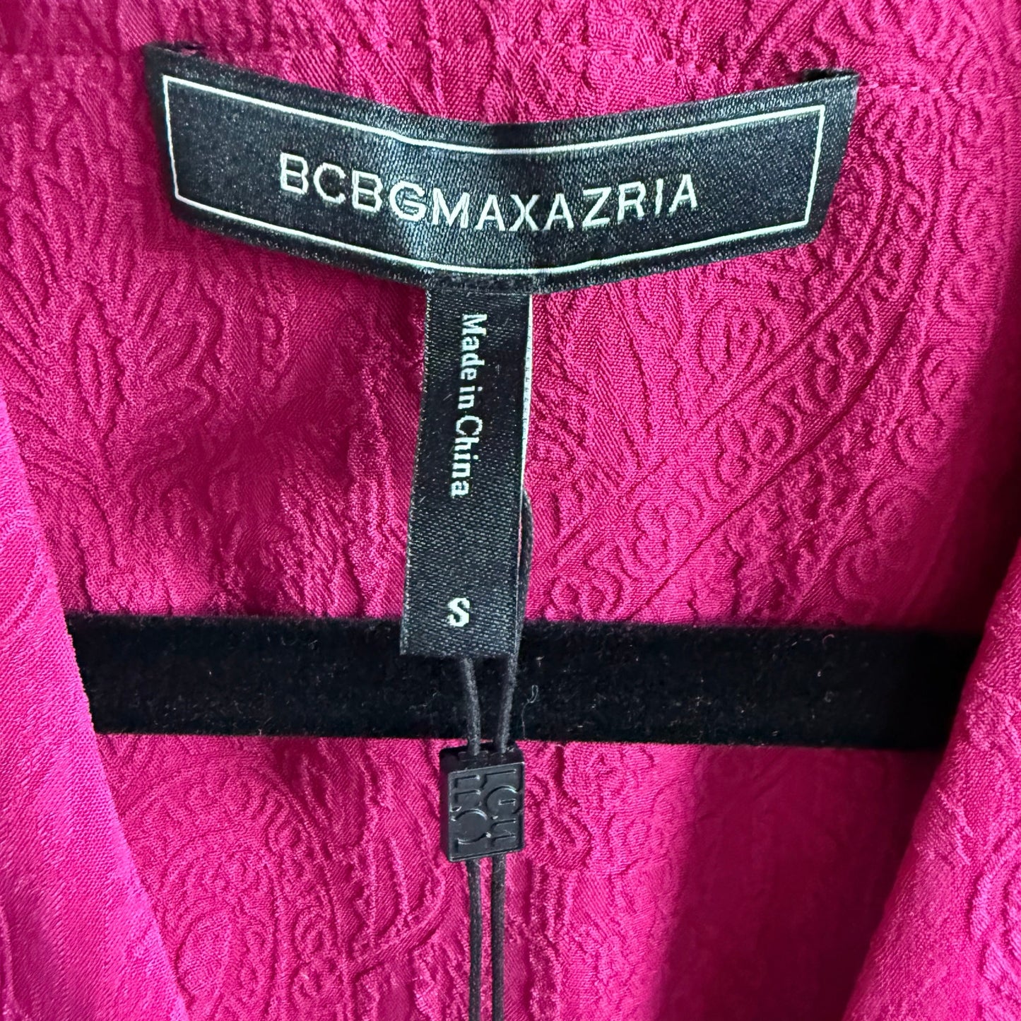 BCBG Magenta Short Sleeve Blouse - Small