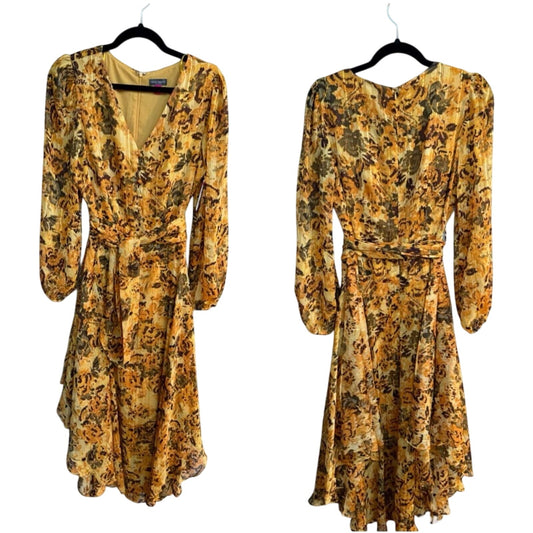 Vince Camuto Gold Floral Wrap Dress in Medium