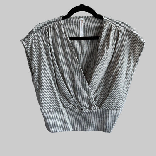 Renee C Striped Cropped Top - Size XL - *PI