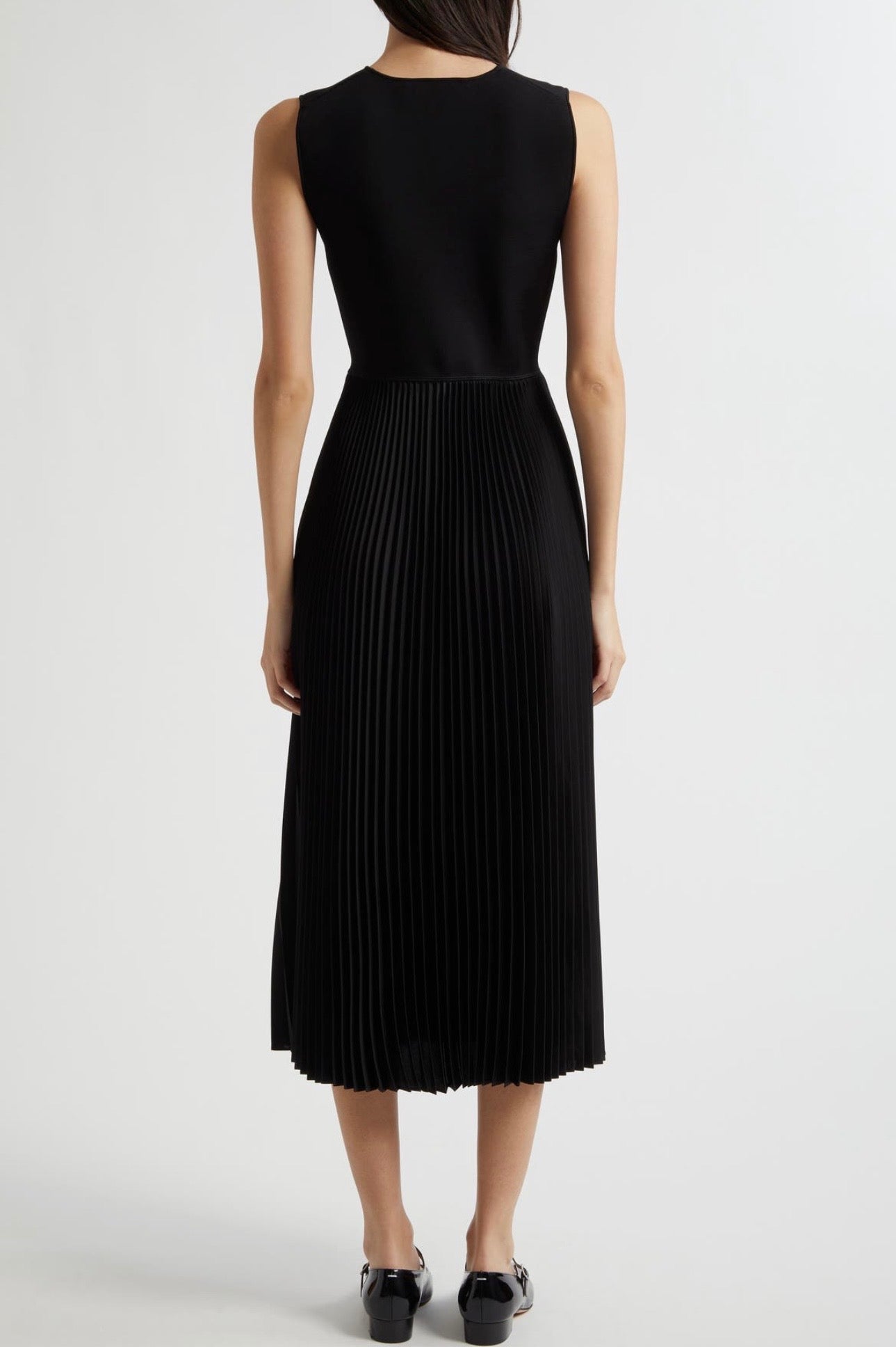 Theory Black Sleek Poplin Sleeveless Pleated Black Dress - Size 6