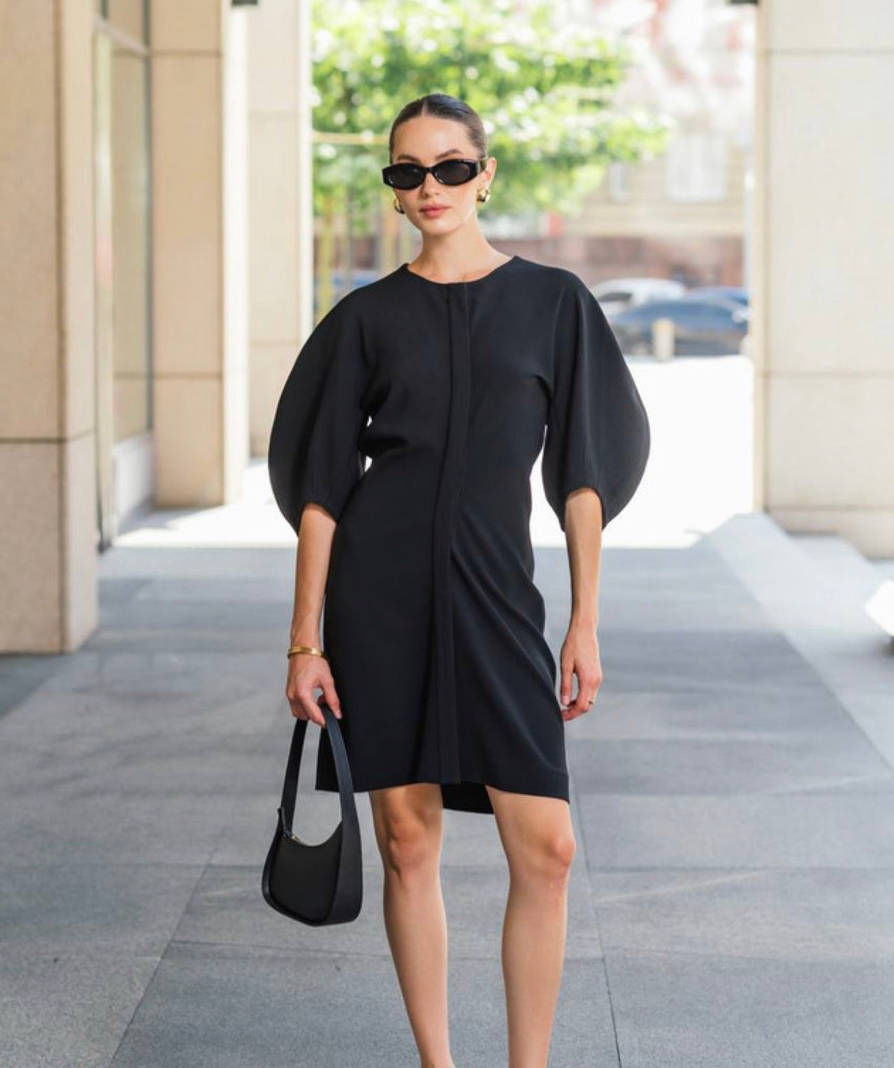 Elegant Proenza Schouler Goldie Black Dress
- Size 6