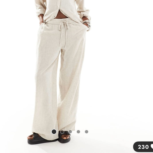 Loose Fit Cargo Pants - Medium