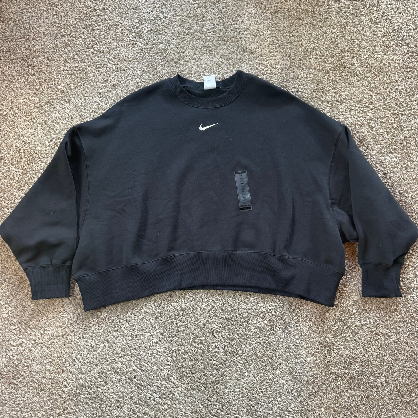 Nike Cropped Oversized Sweatshirt  in Black - Size XXL