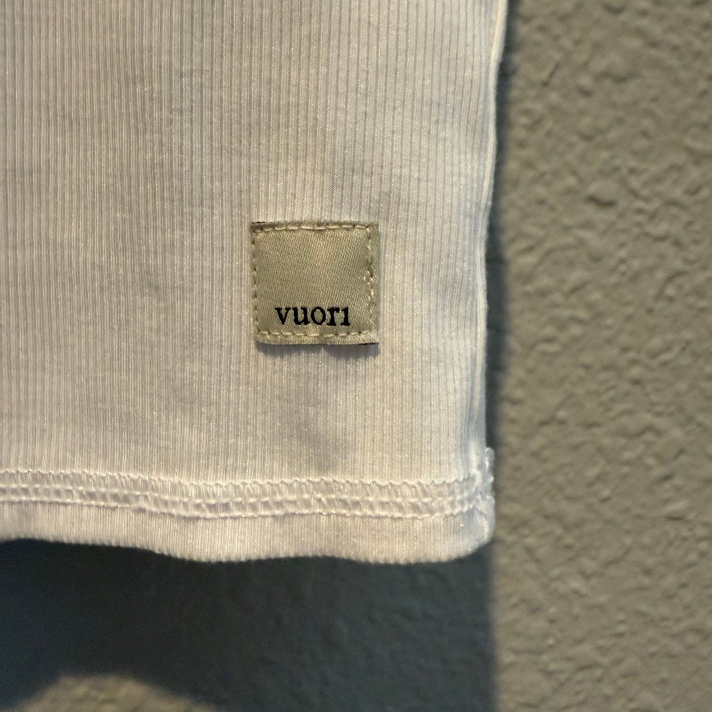 Vuori Fitted Polo Shirt in White - Size XS