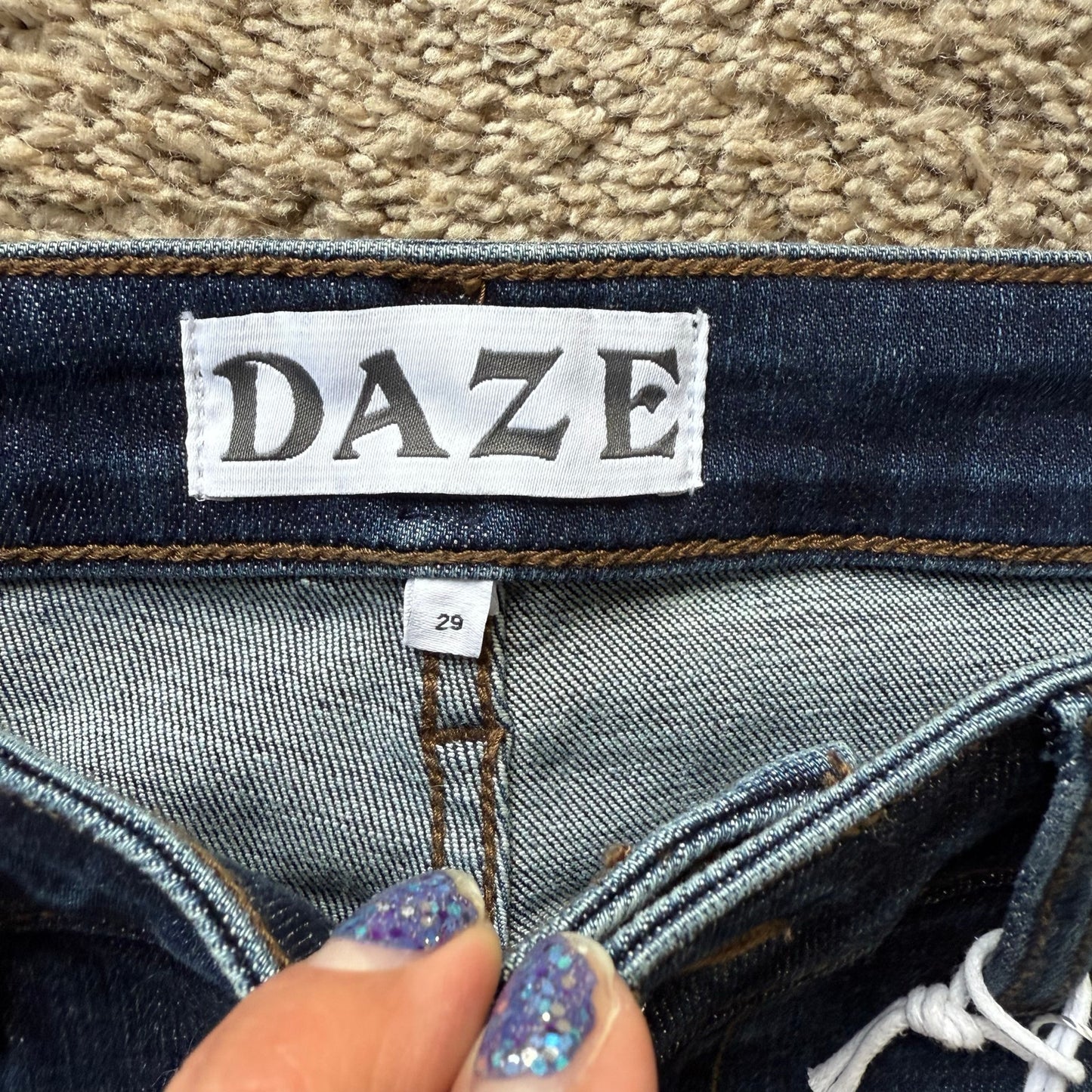 Daze Mid Rise Jeans - Size 29